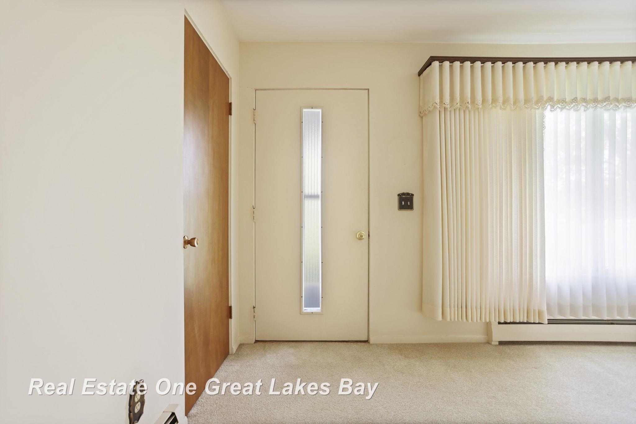 5354 North River Road Freeland, MI 48623 - Photo 6 of 53