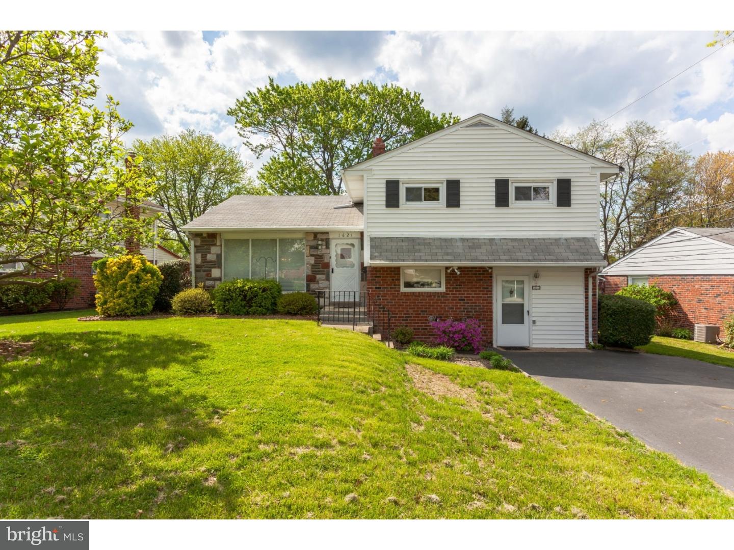 1621 Mt Pleasant Road Havertown, PA 19083 - Photo 2 of 25