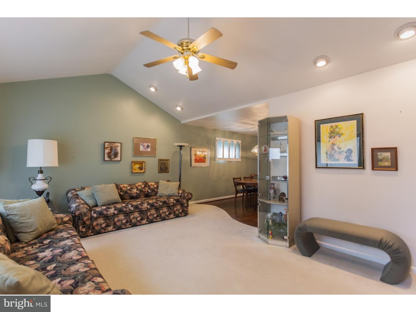 1621 Mt Pleasant Road Havertown, PA 19083 - Photo 3 of 25