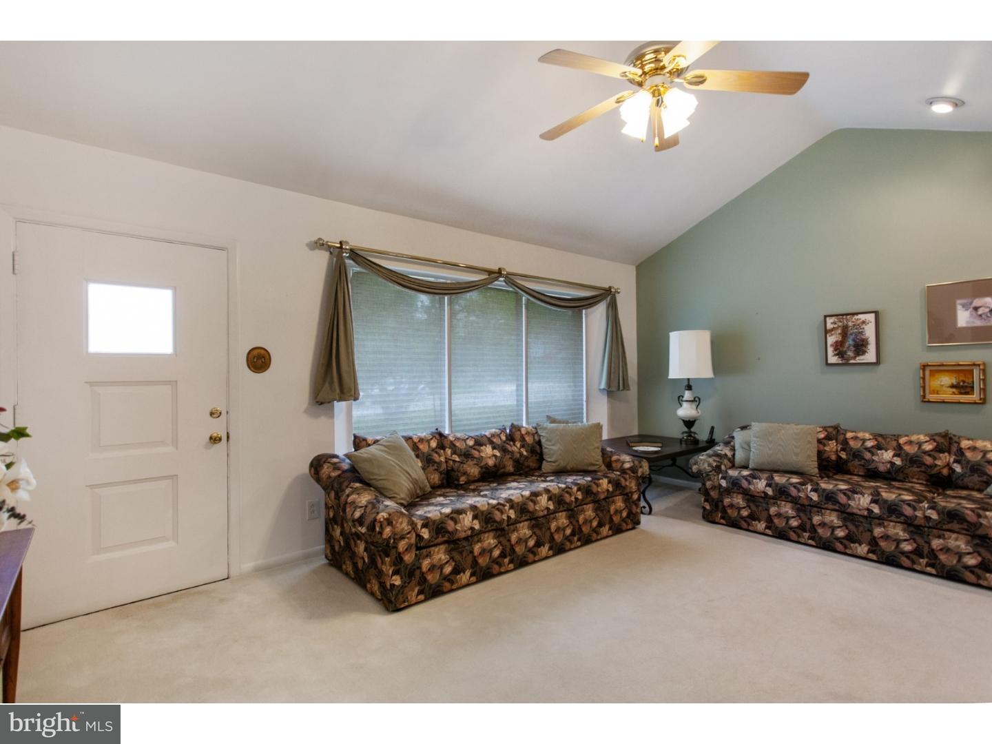 1621 Mt Pleasant Road Havertown, PA 19083 - Photo 4 of 25