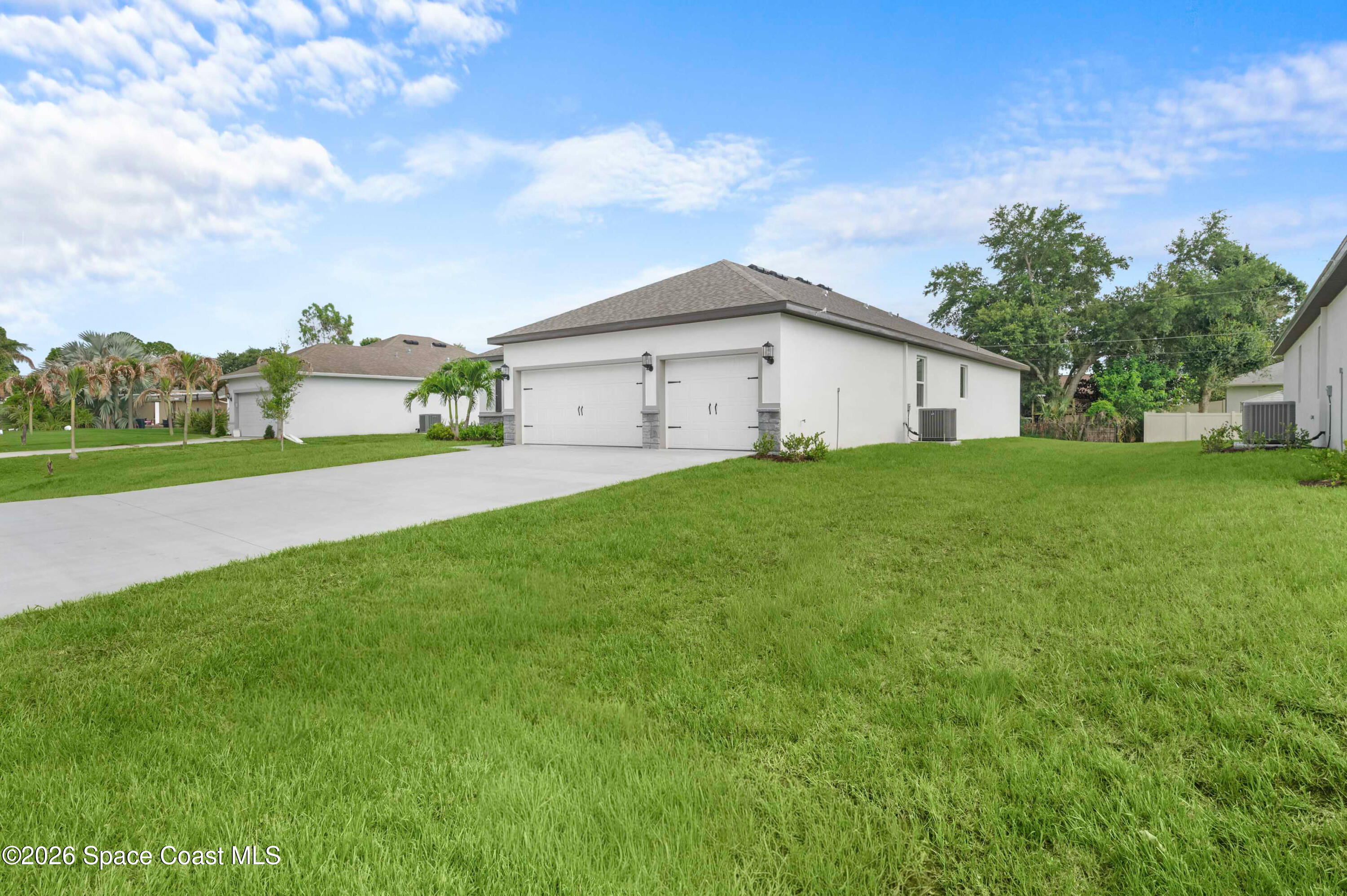 2102 Degroodt Road Southwest Palm Bay, FL 32908 - Photo 3 of 36 KeyWest_R_00-36
