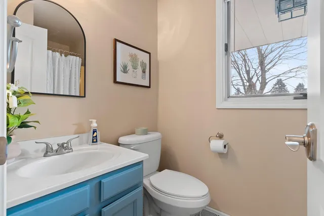 $299,900 | 828 East Robin Lane, Shawano, WI 54166