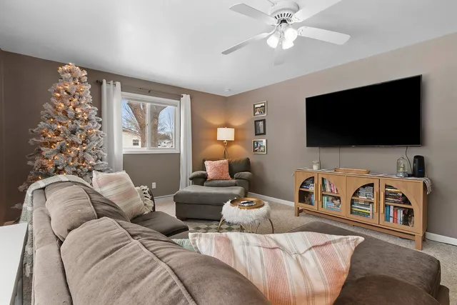 $299,900 | 828 East Robin Lane, Shawano, WI 54166