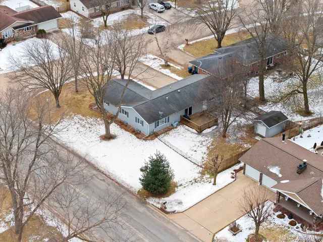 $299,900 | 828 East Robin Lane, Shawano, WI 54166