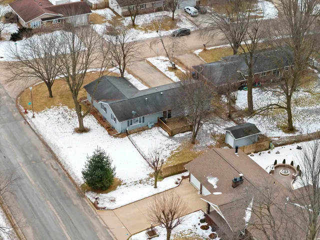 $299,900 | 828 East Robin Lane, Shawano, WI 54166