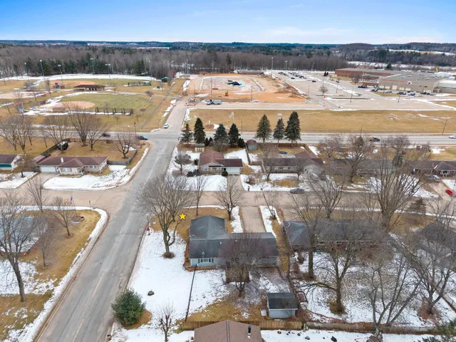 $299,900 | 828 East Robin Lane, Shawano, WI 54166