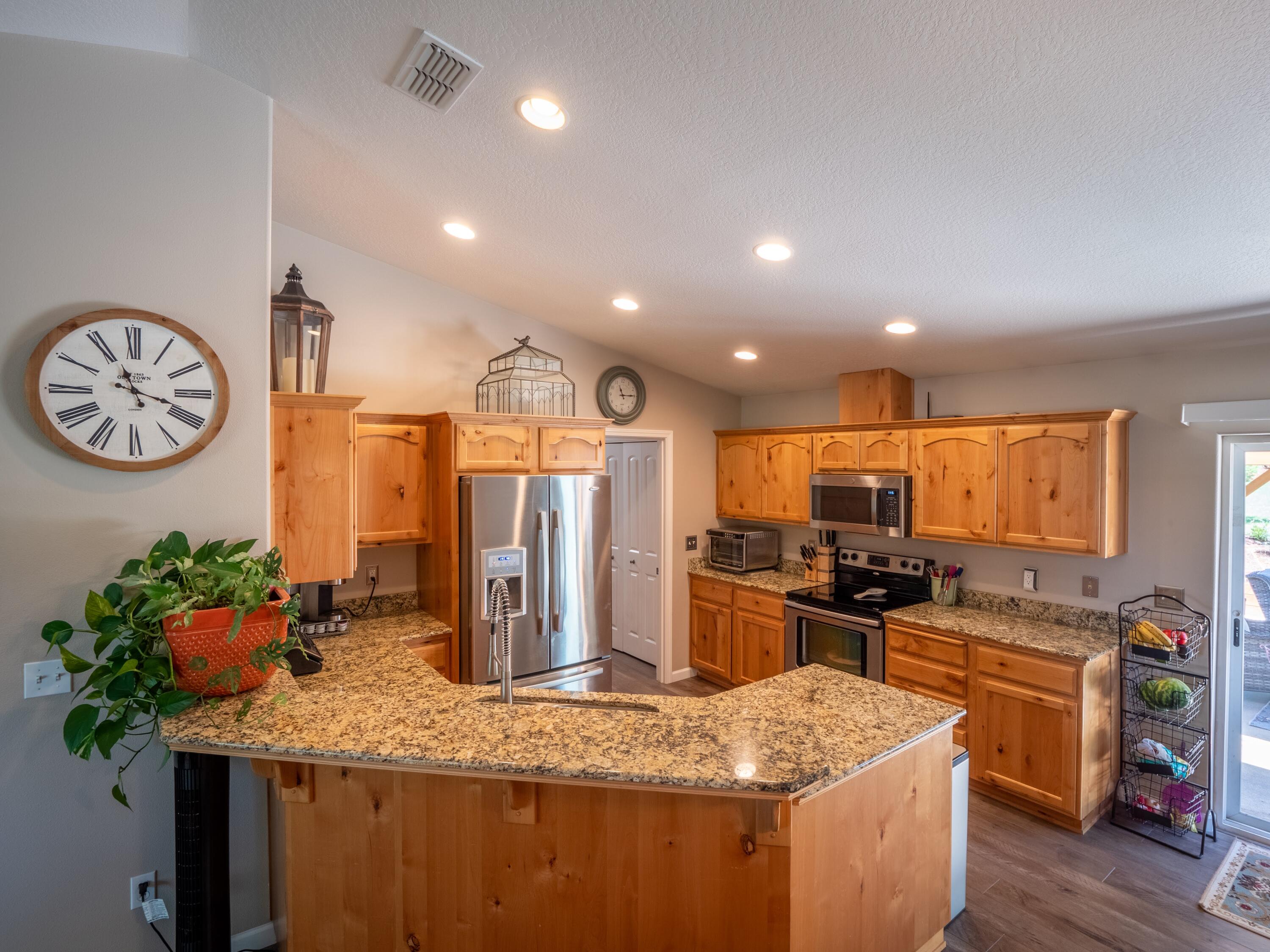 801 Three Pines Road Grants Pass, OR 97526 - Photo 12 of 45 Kitchen 3