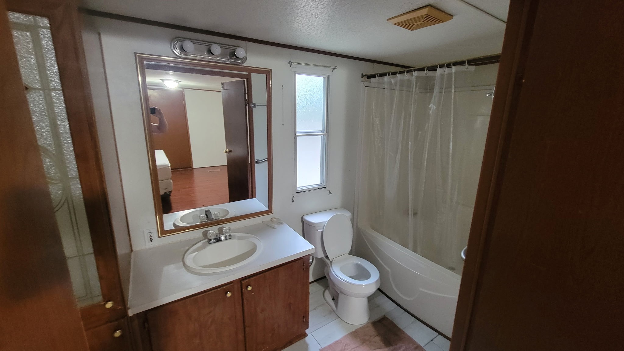 3726 Benders Ferry Road Mount Juliet, TN 37122 - Photo 23 of 25 a bathroom with a sink a toilet and shower