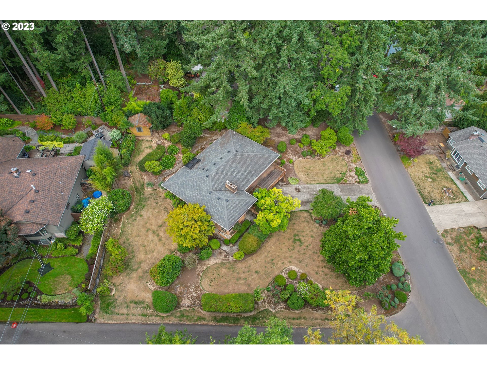 14220 Southwest Hargis Road Beaverton, OR 97008 - Photo 24 of 26 Gallery Image 24