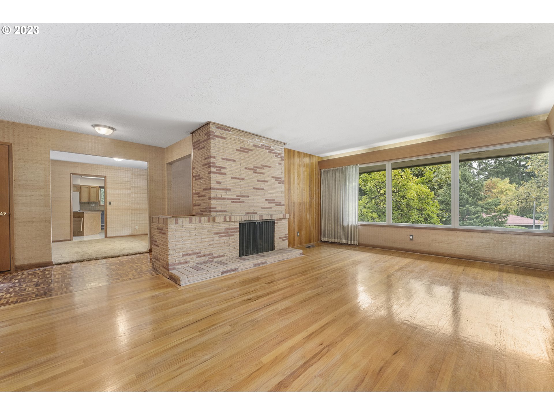 14220 Southwest Hargis Road Beaverton, OR 97008 - Photo 3 of 26 Gallery Image 3