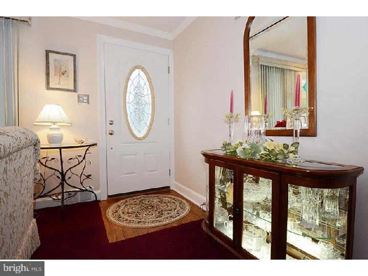 126 Tyson Road Newtown Square, PA 19073 - Photo 2 of 25 Foyer