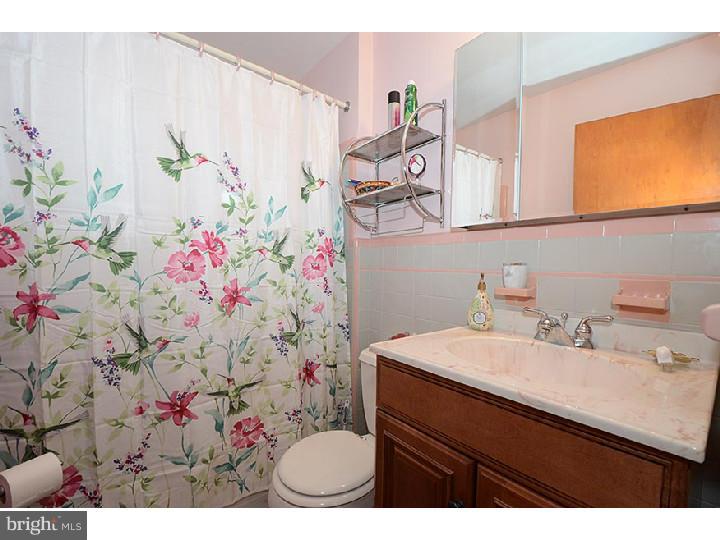126 Tyson Road Newtown Square, PA 19073 - Photo 21 of 25 Bathroom