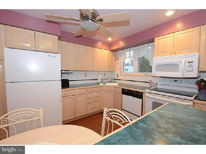 126 Tyson Road Newtown Square, PA 19073 - Photo 10 of 25 Kitchen