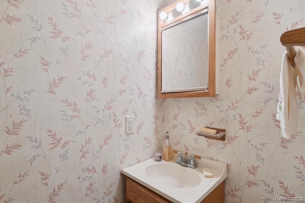 267 Barnes Lake Road Columbiaville, MI 48421 - Photo 22 of 55 Gallery Image 22