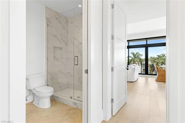 $18,000 | 850 Central Avenue, Unit 305, Naples, FL 34102