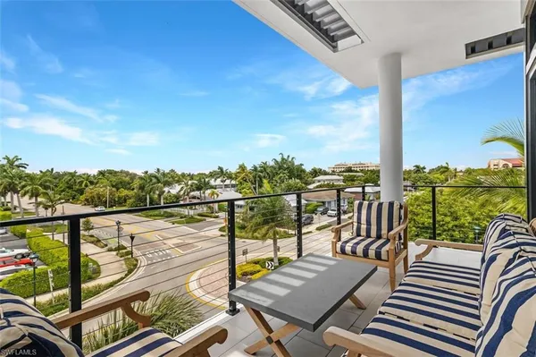 $18,000 | 850 Central Avenue, Unit 305, Naples, FL 34102