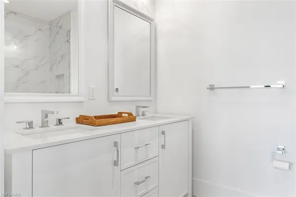 $18,000 | 850 Central Avenue, Unit 305, Naples, FL 34102