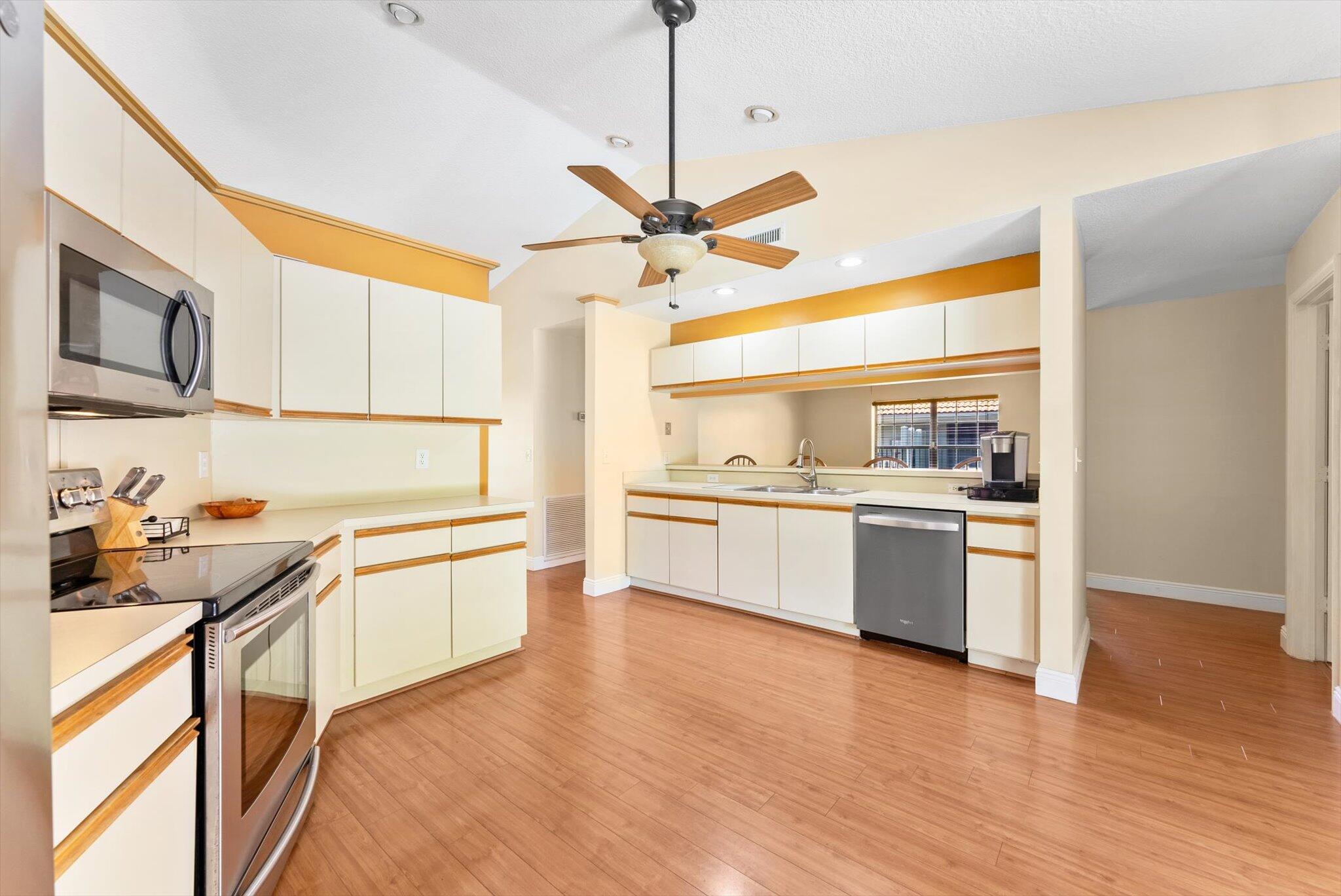 720 Culpepper Terrace Davie, FL 33325 - Photo 16 of 55 16-16