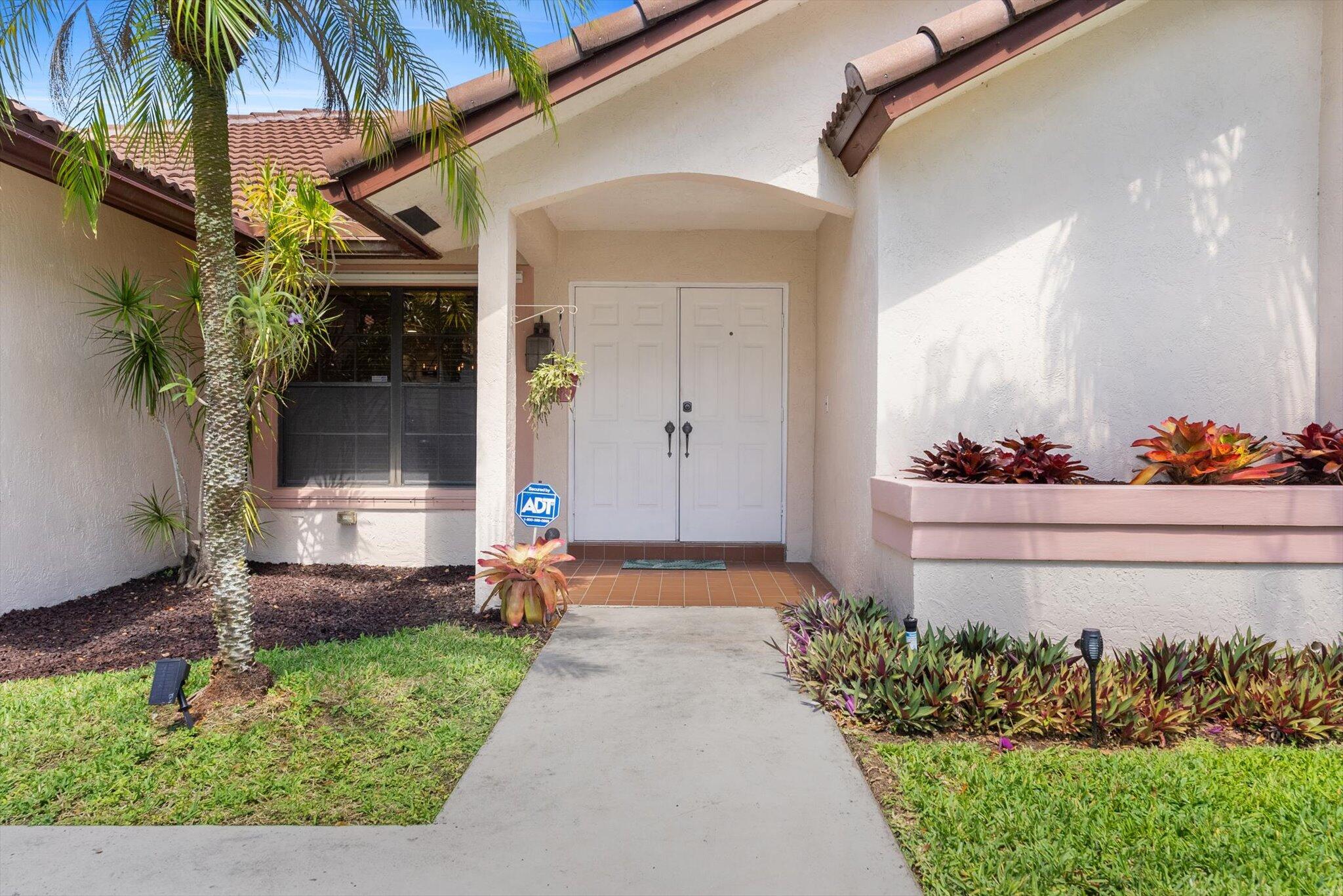 720 Culpepper Terrace Davie, FL 33325 - Photo 4 of 55 04-4