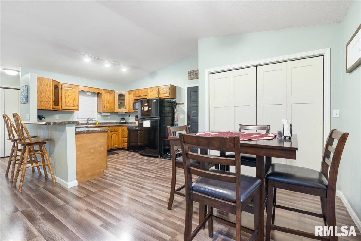57 Celeste Court Springfield, IL 62703 - Photo 14 of 30