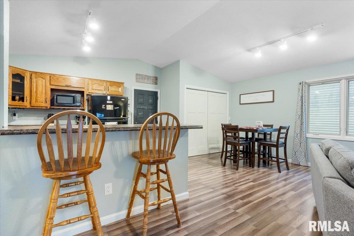 57 Celeste Court Springfield, IL 62703 - Photo 10 of 30
