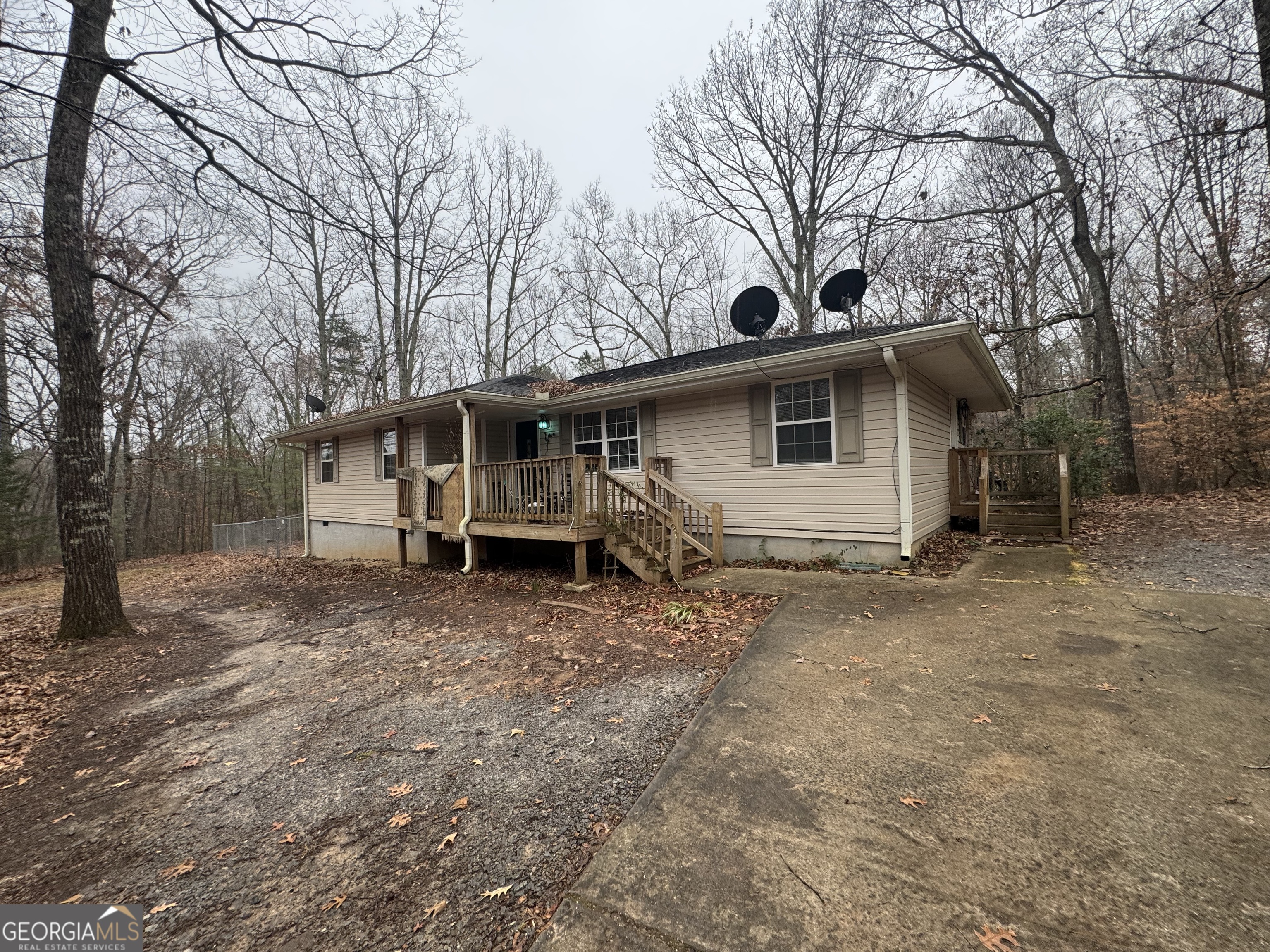 211 Castleman Road Carrollton, GA 30116 - Photo 2 of 16