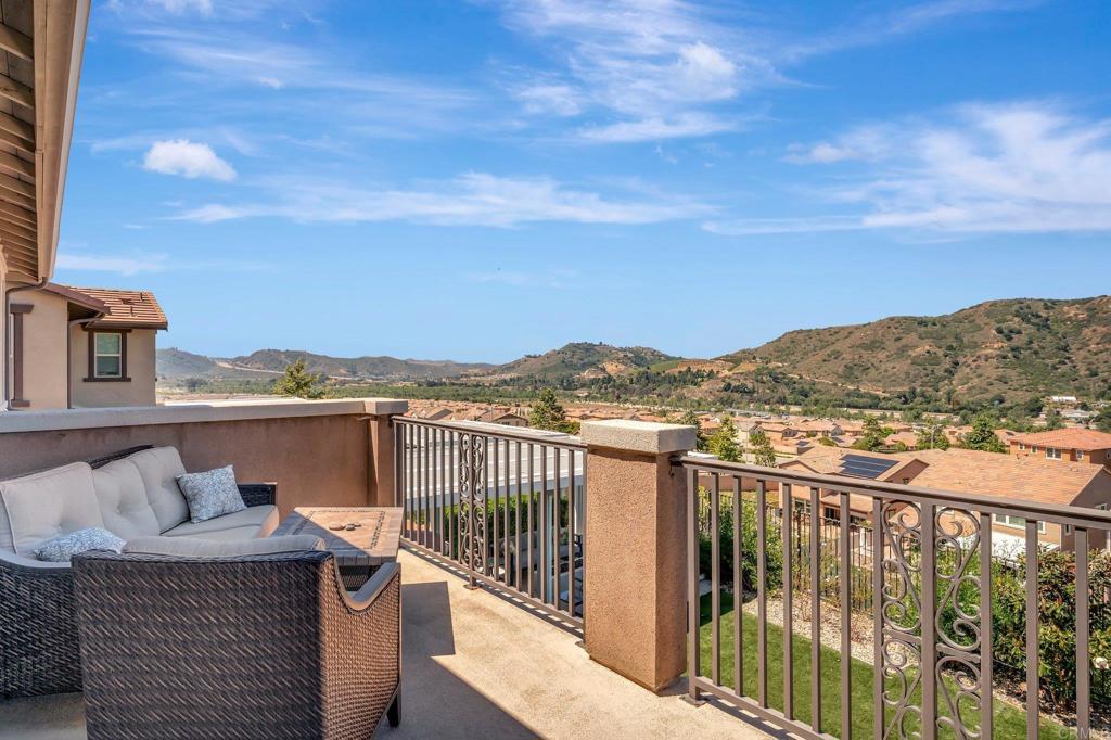 35822 Blue Breton Drive Fallbrook, CA 92028 - Photo 41 of 47 a view of a city and a mountain view