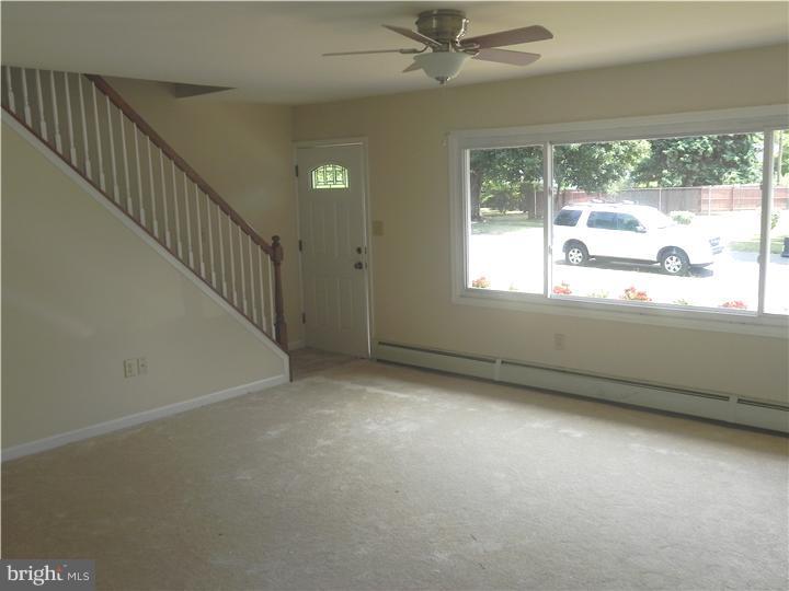 27 Larkspur Road Levittown, PA 19056 - Photo 4 of 11 Living Room