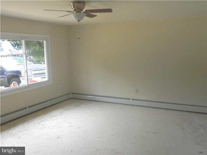27 Larkspur Road Levittown, PA 19056 - Photo 5 of 11 Living Room