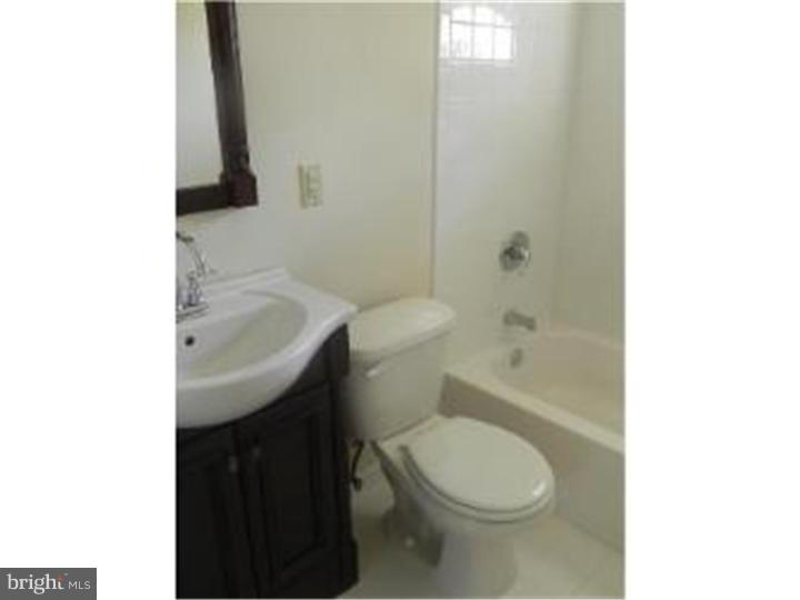 27 Larkspur Road Levittown, PA 19056 - Photo 6 of 11 Bathroom