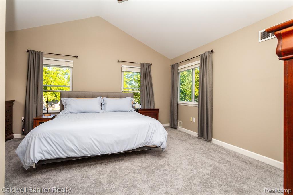 2738 Emmons Avenue Rochester Hills, MI 48307 - Photo 21 of 44