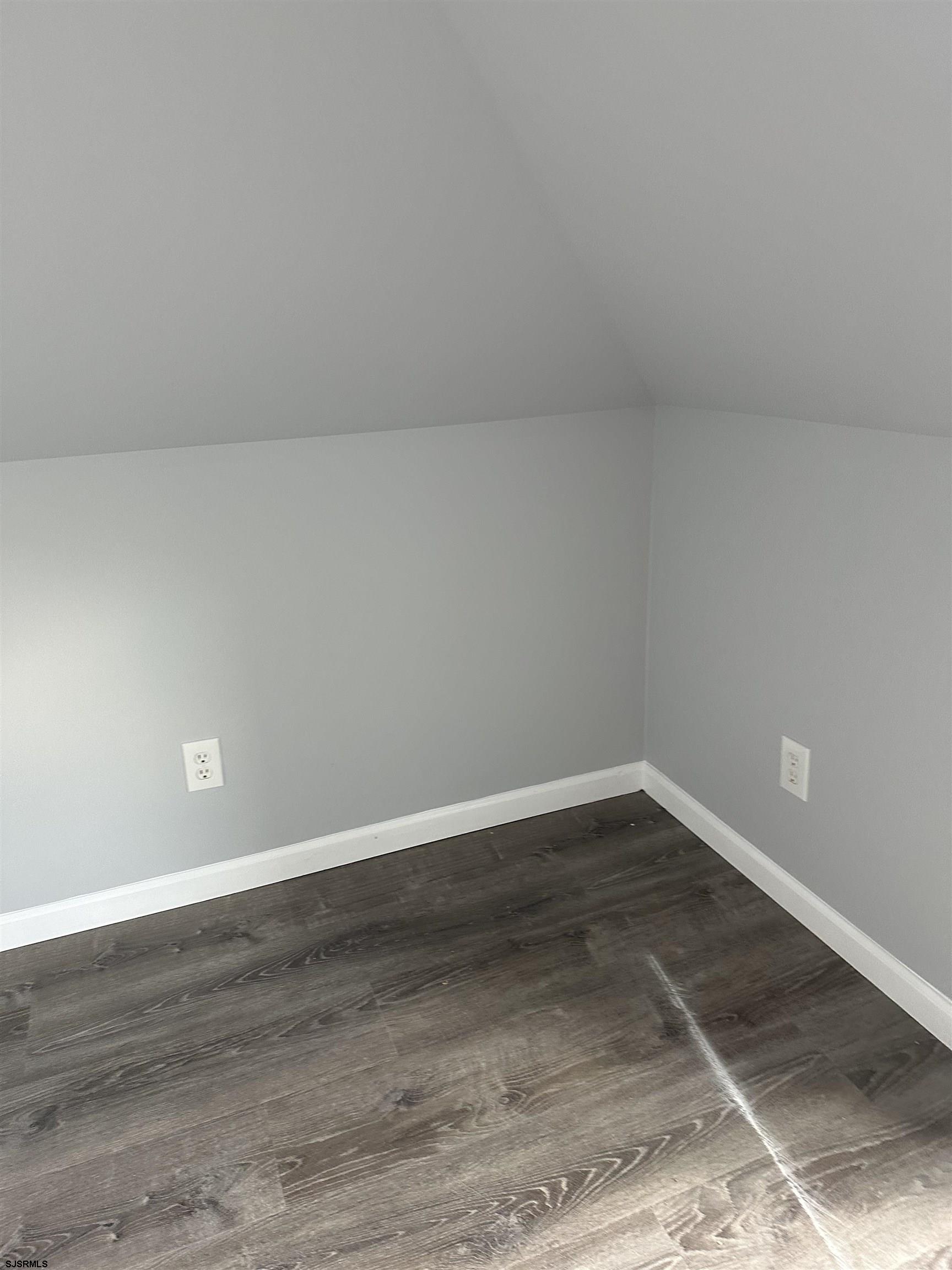 12 South Jackson Avenue, Unit SECOND Atlantic City, NJ 08401 - Photo 17 of 17 a view of an empty room