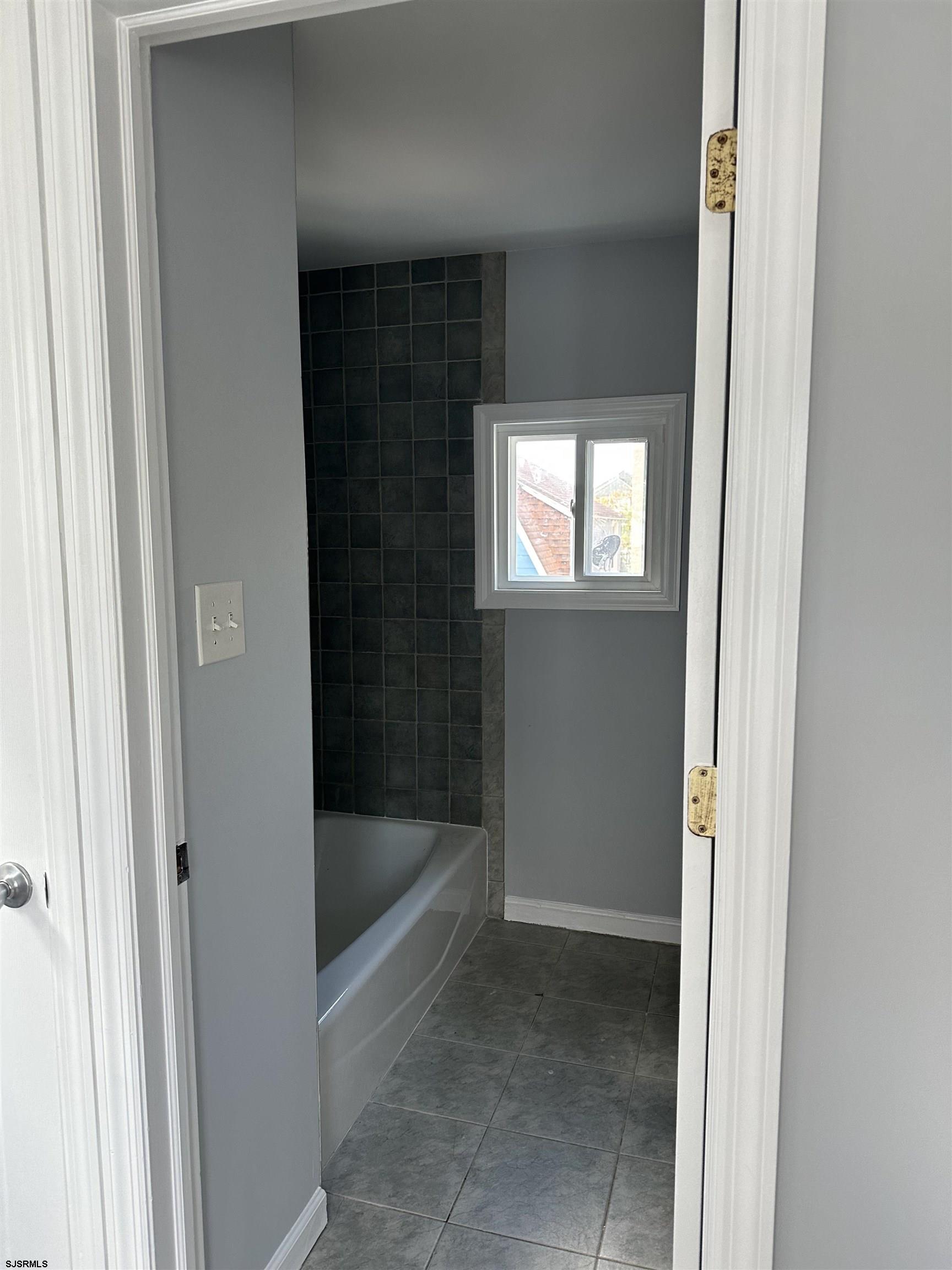 12 South Jackson Avenue, Unit SECOND Atlantic City, NJ 08401 - Photo 10 of 17