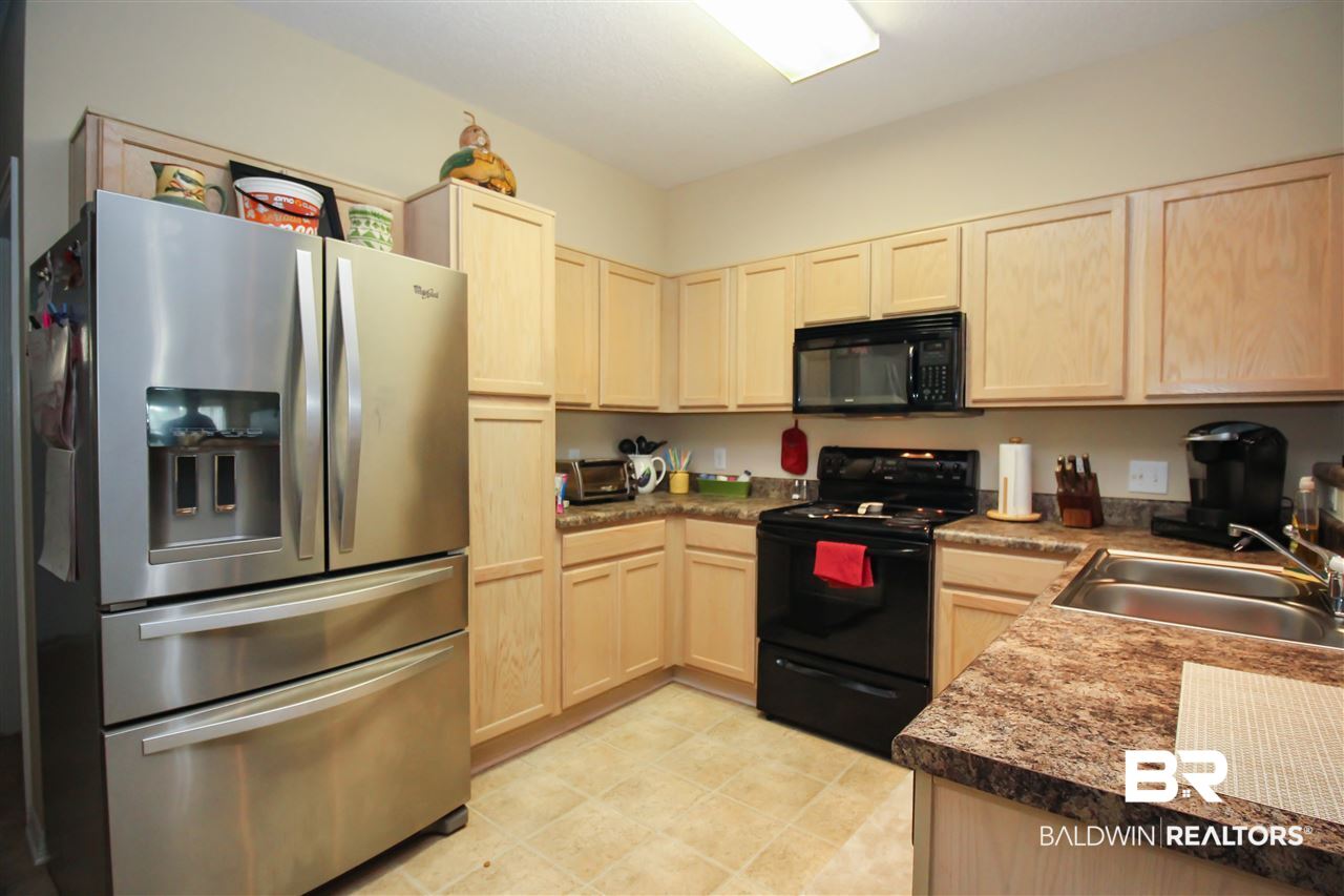 2651 South Juniper Street, Unit 302 Foley, AL 36535 - Photo 3 of 12 Kitchen