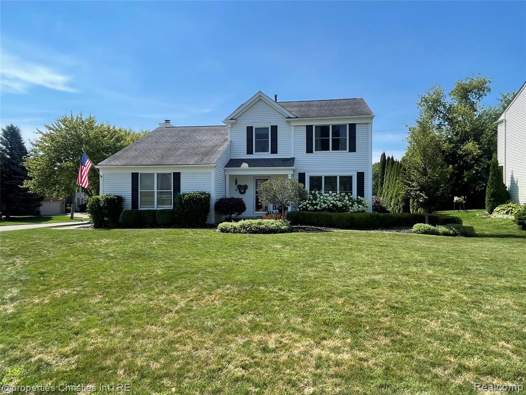 642 Whitney Drive Rochester Hills, MI 48307 - Photo 1 of 39