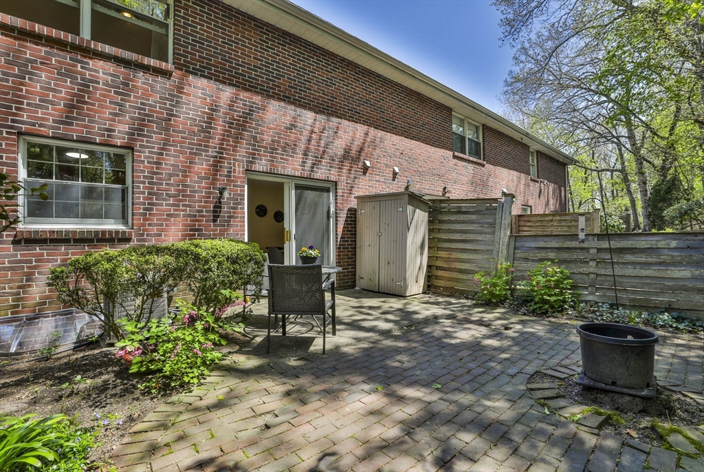 21 Westerly Street, Unit 3 Wellesley, MA 02482 - Photo 20 of 41