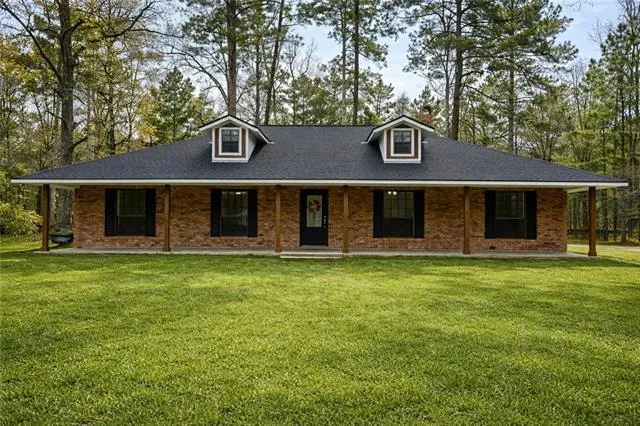 $299,900 | 213 Hamilton Drive, Pineville, LA 71360