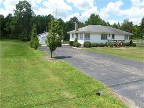2610 Ridgewood Court New Castle, PA 16101 - Photo 1 of 21 Gallery Image 1