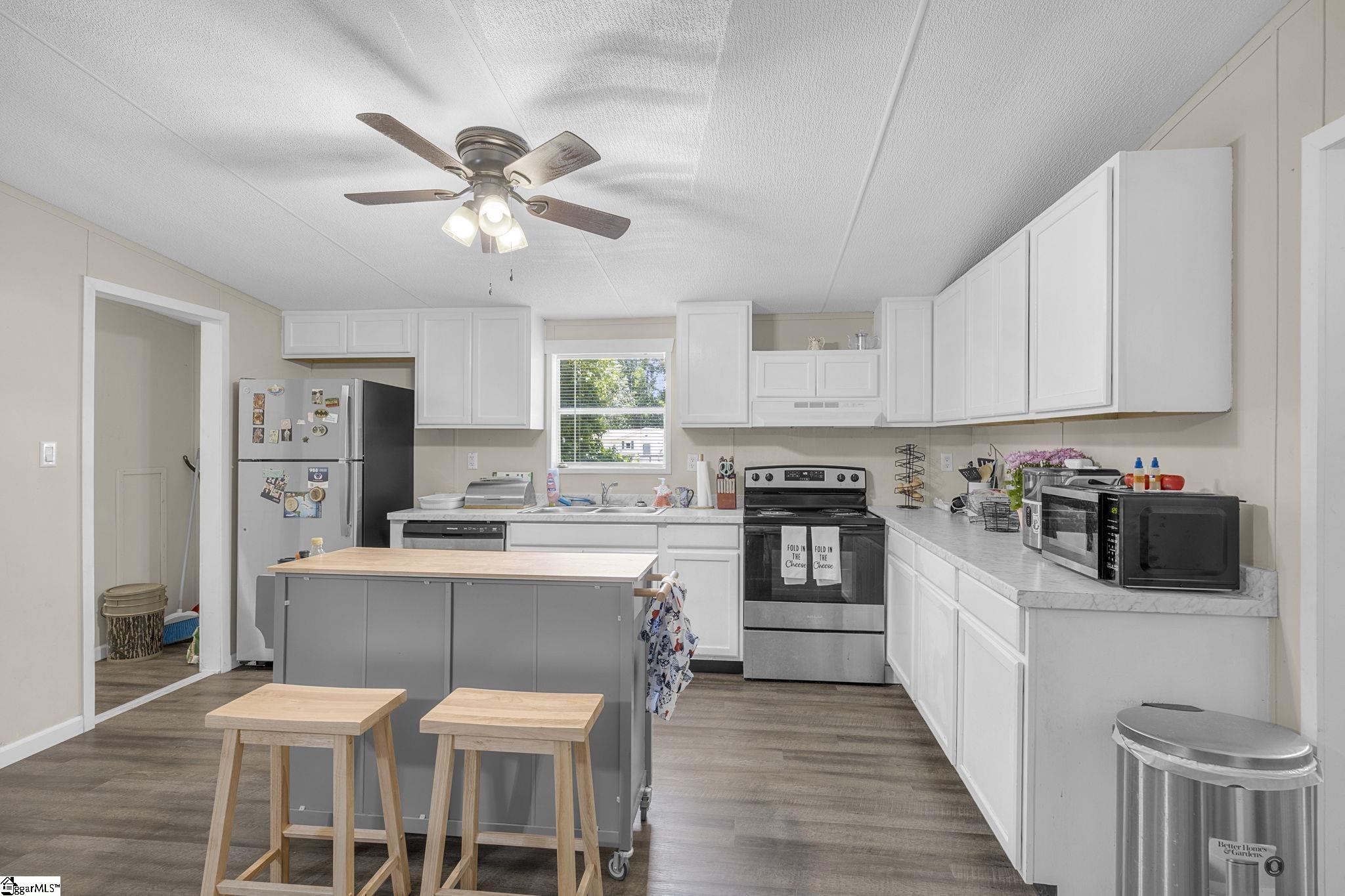313 West Bagwell Road Liberty, SC 29657 - Photo 12 of 37