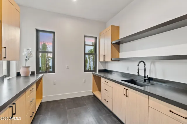 $5,300,000 | 3135 East Palo Verde Drive, Phoenix, AZ 85016