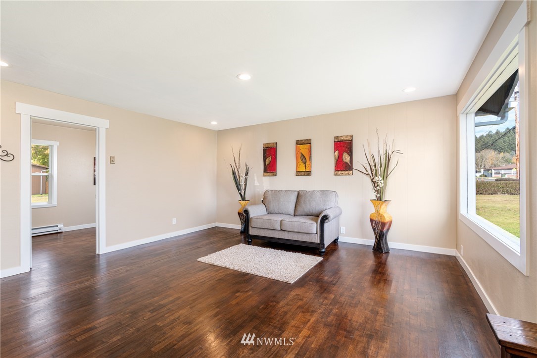 471 Southwest 16th Street Chehalis, WA 98532 - Photo 5 of 18 Gallery Image 5
