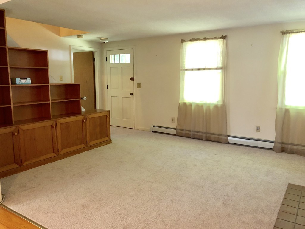 194 Amherst Road Pelham, MA 01002 - Photo 7 of 20