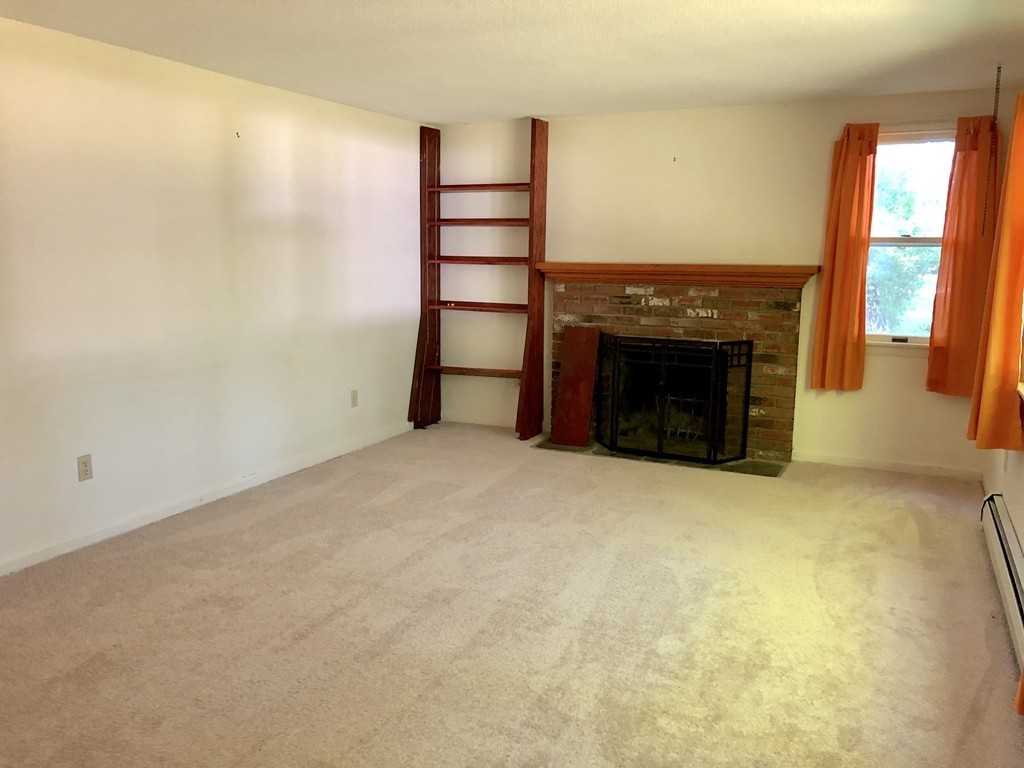 194 Amherst Road Pelham, MA 01002 - Photo 8 of 20