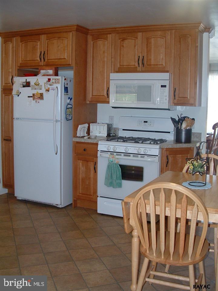 33 Butter Road Dover, PA 17315 - Photo 5 of 18 Gallery Image 5