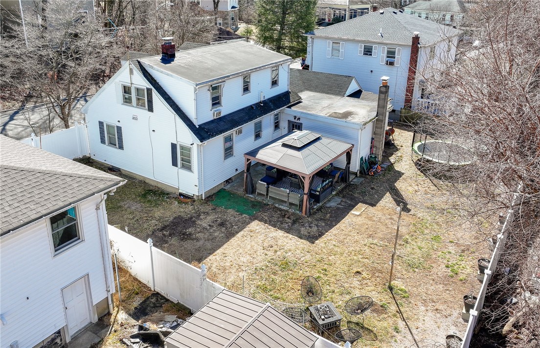18 Ridgeway Avenue Providence, RI 02909 - Photo 4 of 39