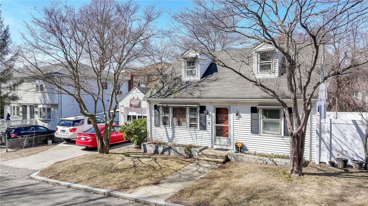 18 Ridgeway Avenue Providence, RI 02909 - Photo 5 of 39