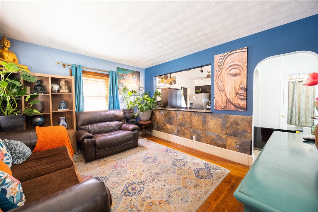18 Ridgeway Avenue Providence, RI 02909 - Photo 8 of 39
