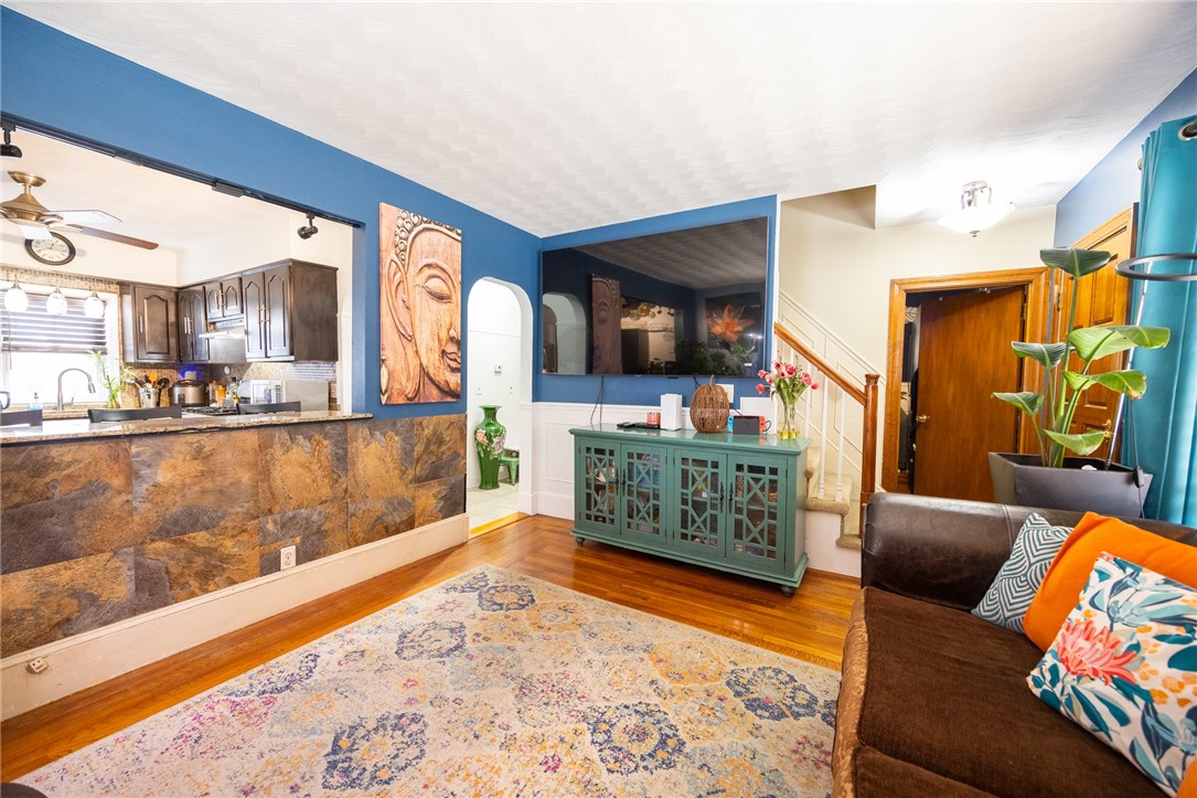 18 Ridgeway Avenue Providence, RI 02909 - Photo 9 of 39