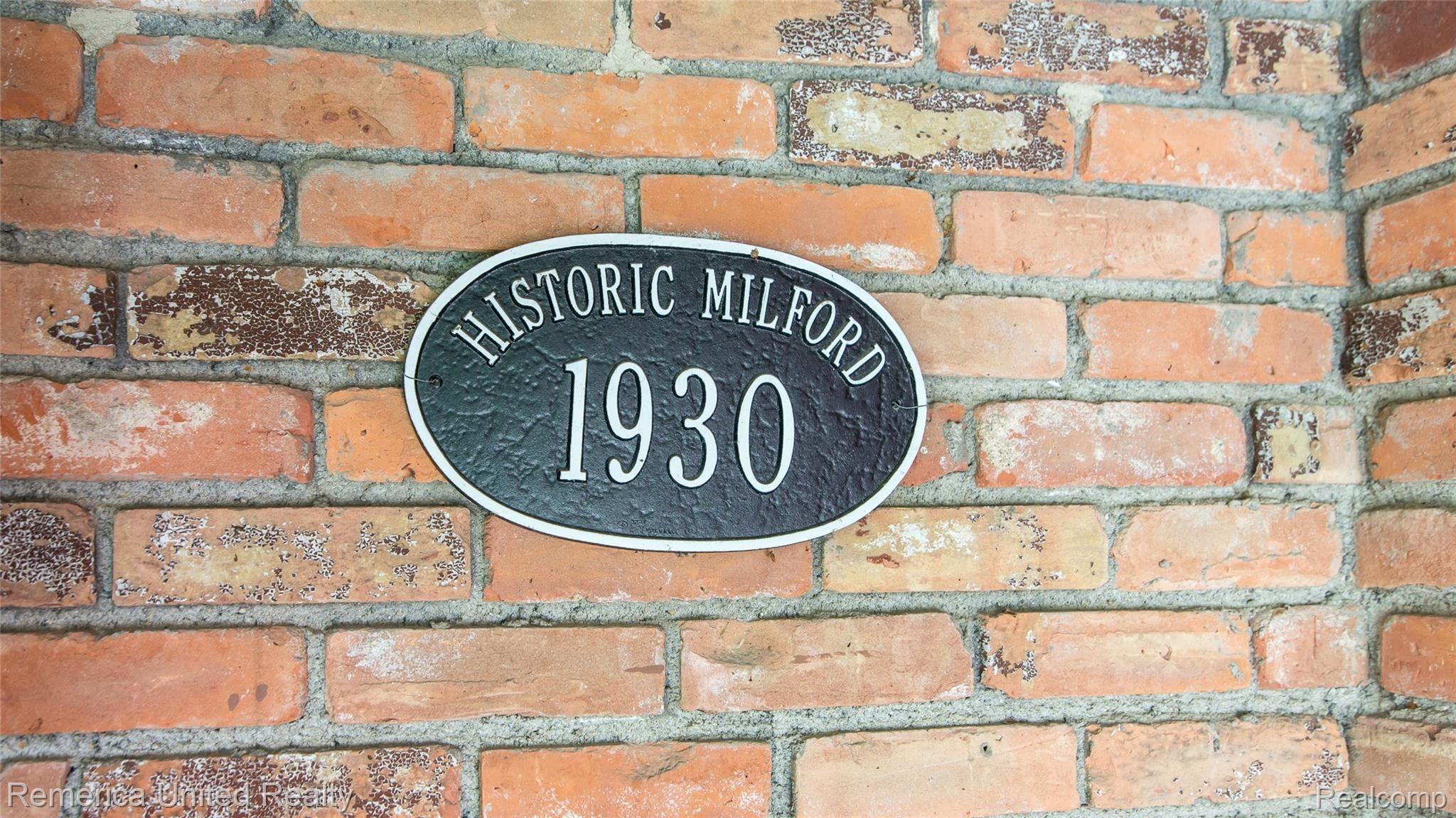 2095 West Commerce Road Milford, MI 48380 - Photo 7 of 61 Historic Milford.jpg