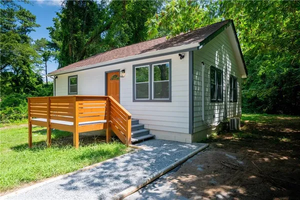 $1,299 | 3822 Bakers Ferry Road Southwest, Unit B, Atlanta, GA 30331